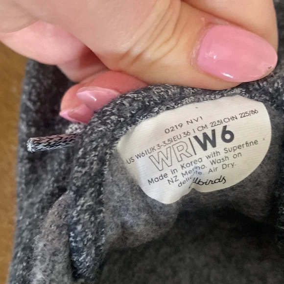 Allbirds - size 6 in excellent used condition - Picture 4 of 4